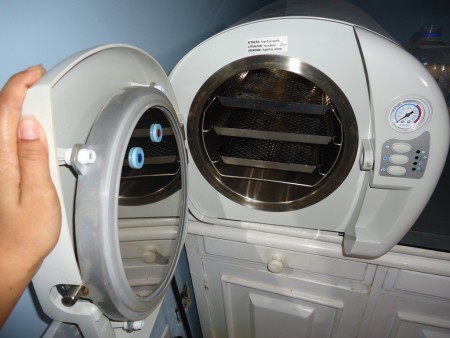 Equipamento autoclave digital para esterilização térmica e pressurizada de instrumentais